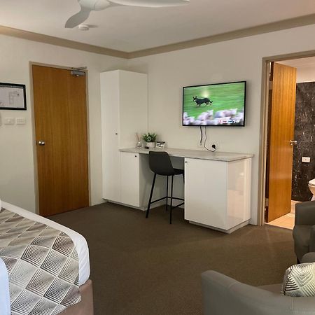 Oasis Inn Ulladulla - Welcoming Guests 18 Years And Older Экстерьер фото
