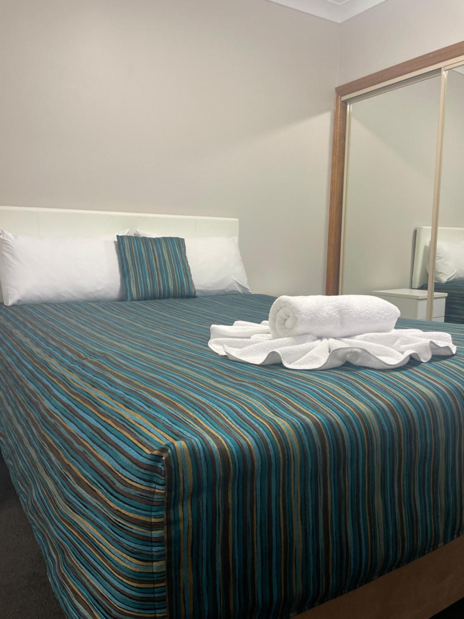 Oasis Inn Ulladulla - Welcoming Guests 18 Years And Older Экстерьер фото