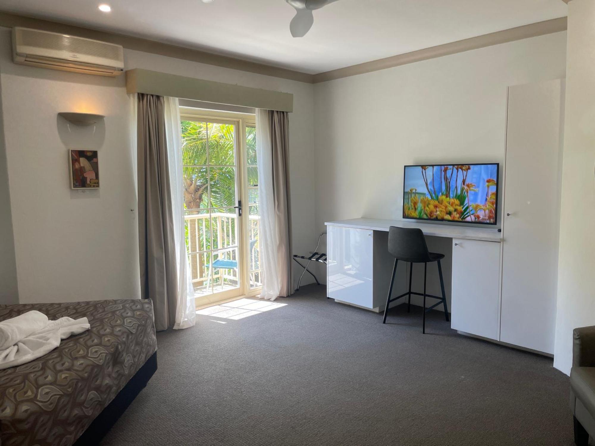 Oasis Inn Ulladulla - Welcoming Guests 18 Years And Older Экстерьер фото
