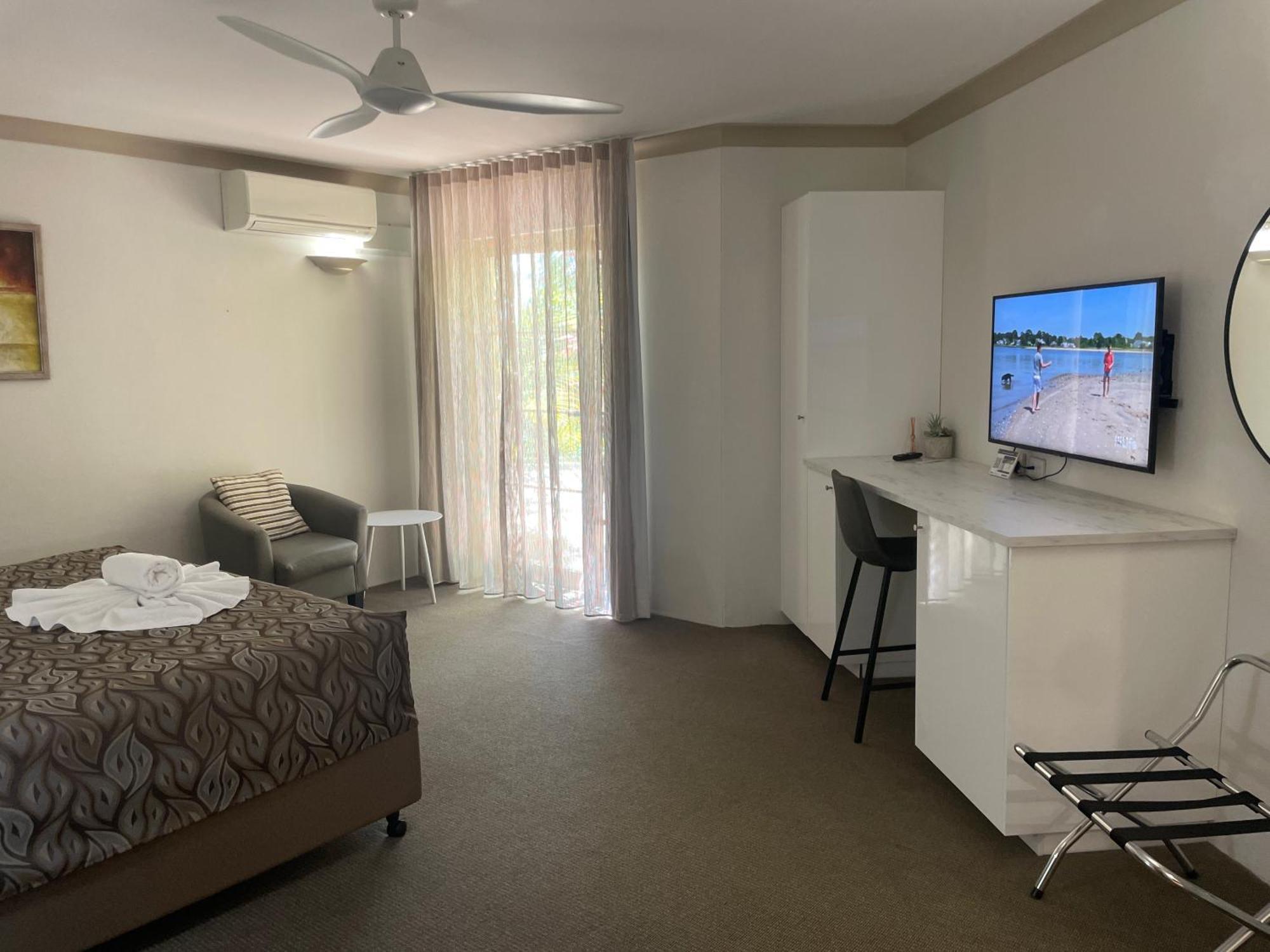 Oasis Inn Ulladulla - Welcoming Guests 18 Years And Older Экстерьер фото