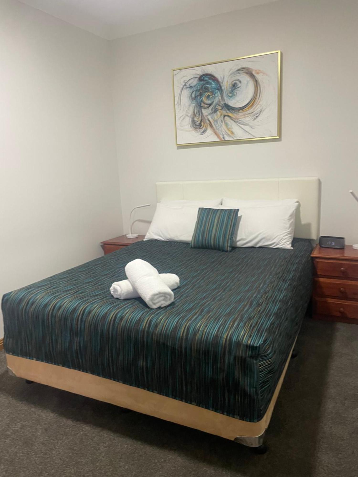 Oasis Inn Ulladulla - Welcoming Guests 18 Years And Older Экстерьер фото